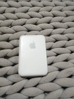 Apple White Portable Power Bank
